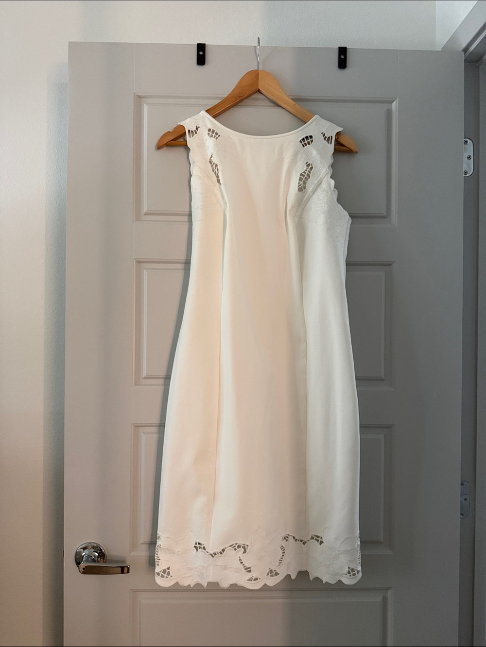 White House Black Market White Sleeveless Shift Dress with Cutout Hem